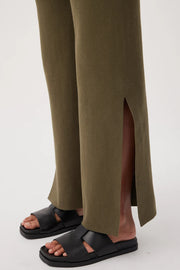 ARCAA - Ria Pant, Olive