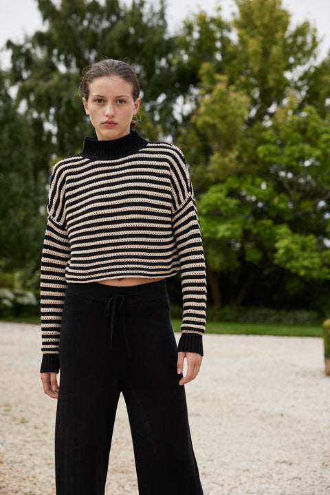 ARCAA - June Cropped Sweater, Sand & Black