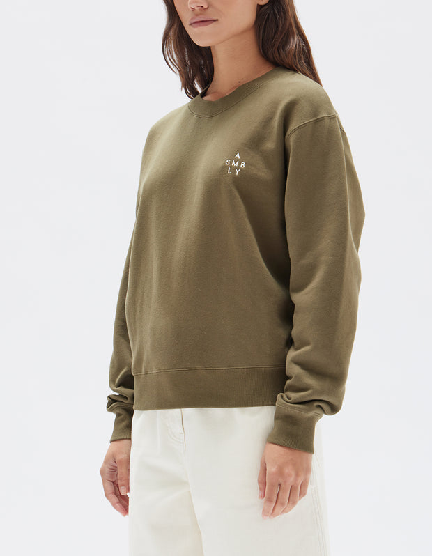 ASSEMBLY LABEL - Womens Stacked Logo Fleece